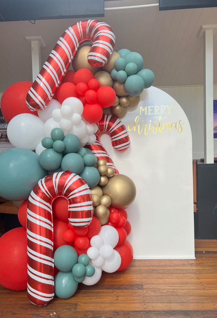 Christmas balloon setup